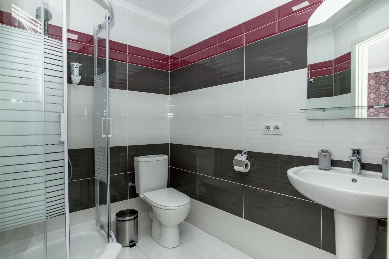 Mon Ami Hotel Ivano-Frankivszk Kültér fotó